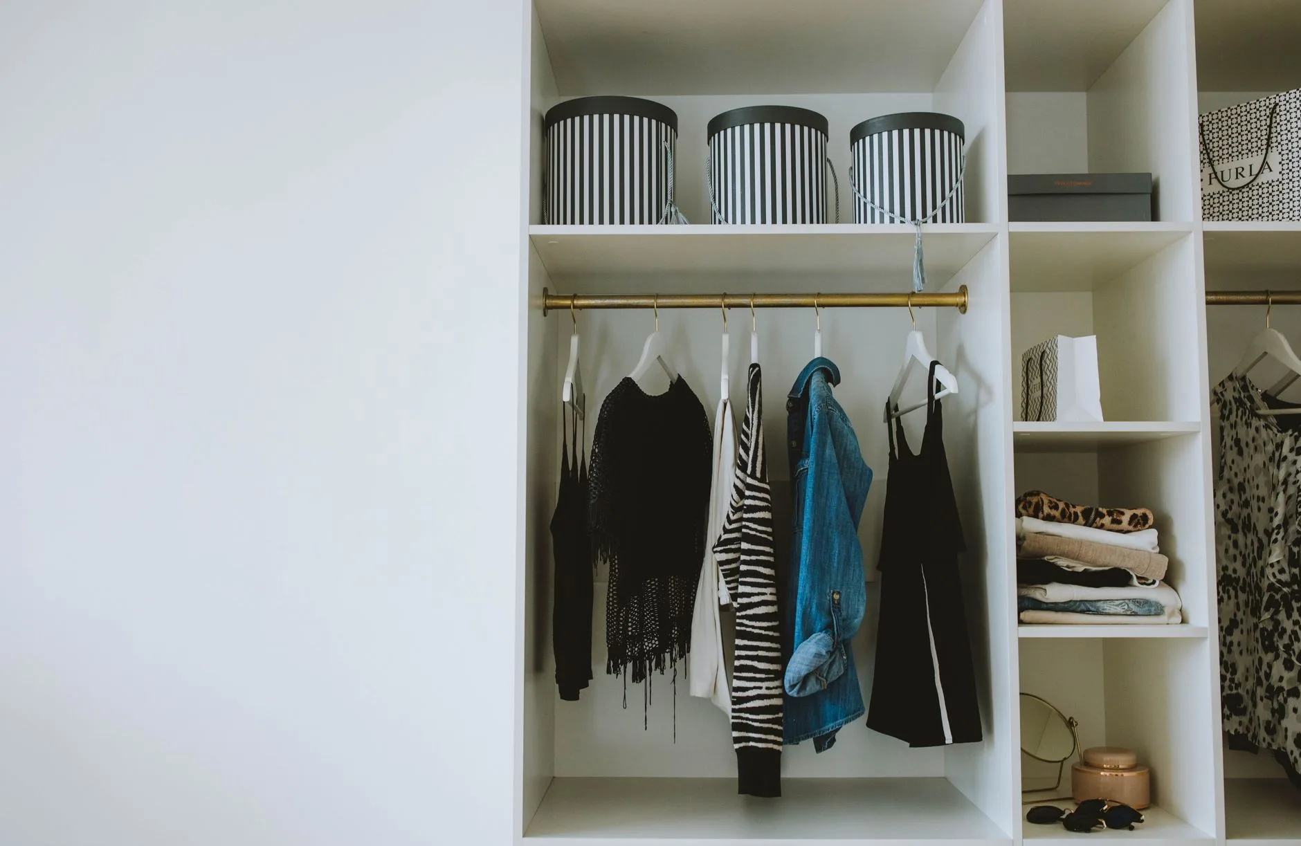 Le coût caché de votre dressing : ces erreurs qui vous ruinent